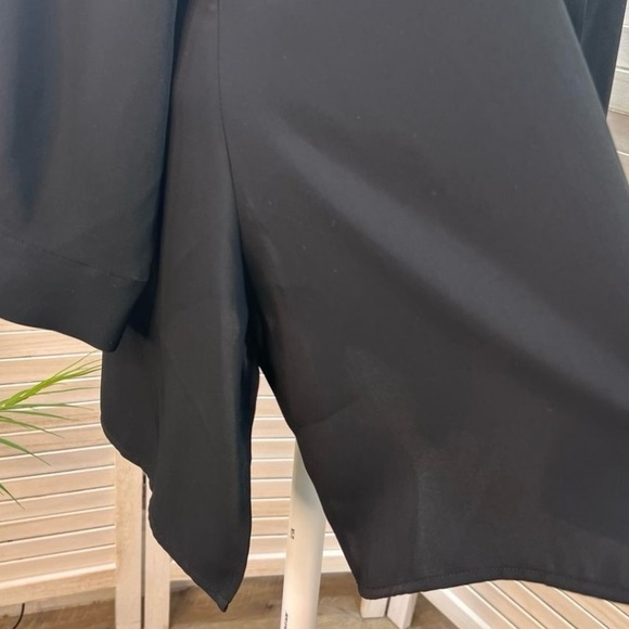 ➖Chico's Black Button Down Long Sleeve Hidden Button Packet Side Slit Tunic. M - Picture 8 of 10